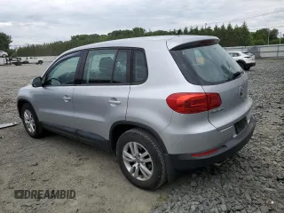 2014 Volkswagen Tiguan S z VIN WVGBV3AX7EW545782, wystawiony jako Copart lot #58711824 z przebiegiem 62 616 mil mil oraz Szkoda całkowita • Salvage title. Historia ofert i sprzedaży dostępna na DreamBid. Obrazek 2.