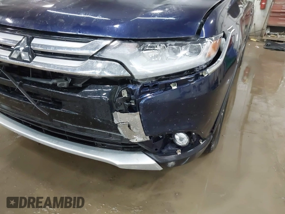 2018 Mitsubishi Outlander ES with VIN JA4AZ3A37JZ017700, listed as a IAAI auction lot 42548682 with 109,375 mi miles and . Bid and sale history available at DreamBid. Image 6.