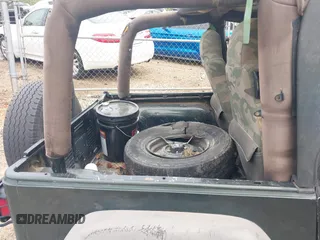 2004 Jeep Wrangler X z VIN 1J4FA39S84P714902, wystawiony jako IAAI lot #42011039 z przebiegiem Nie podano mil oraz . Historia ofert i sprzedaży dostępna na DreamBid. Obrazek 8.