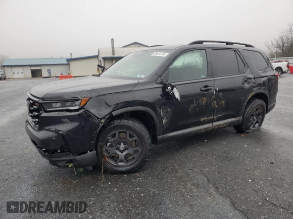2025 Honda Pilot TrailSport with VIN 5FNYG1H61SB007167, listed as a Copart auction lot 85424184 with 8,507 mi miles and Salvage Title. Bid and sale history available at carsss.com. Image 1.