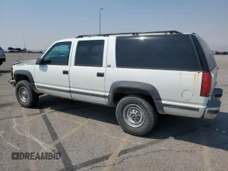 1994 Chevrolet Suburban z VIN 1GNGK26F1RJ444762, wystawiony jako Copart lot #86776674 z przebiegiem 354 375 mil mil oraz Szkoda całkowita • Salvage title. Historia ofert i sprzedaży dostępna na DreamBid. Obrazek 2.