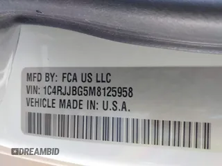 2021 Jeep Grand Cherokee Limited z VIN 1C4RJJBG5M8125958, wystawiony jako IAAI lot #41972416 z przebiegiem 85 729 mil mil oraz . Historia ofert i sprzedaży dostępna na DreamBid. Obrazek 9.