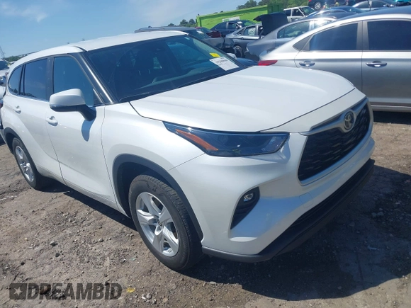 2023 Toyota Highlander L z VIN 5TDKDRAH2PS030453, wystawiony jako IAAI lot #39200860 z przebiegiem 44 691 mil mil oraz . Historia ofert i sprzedaży dostępna na DreamBid. Obrazek 1.
