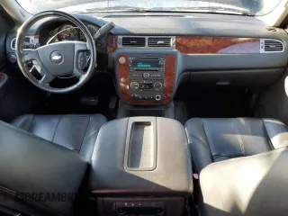2009 Chevrolet Suburban LT w/1LT with VIN 1GNFK26329R254925, listed as a Copart auction lot 49636205 with 199,914 mi miles and Non Repairable. Bid and sale history available at carsss.com. Image 8.
