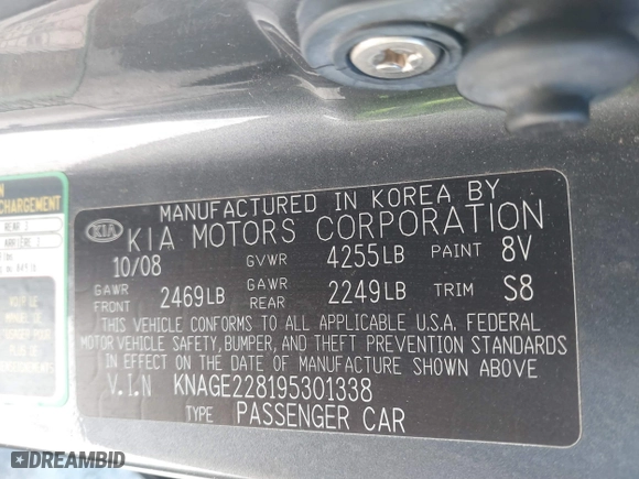 2009 Kia Optima LX with VIN KNAGE228195301338, listed as a IAAI auction lot 41904987 with 153,197 mi miles. Bid and sale history available at carsss.com. Image 9.