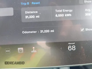 2024 Tesla Model Y с VIN 7SAYGDED5RF093696, выставлен на аукционе IAAI как лот 42061020 с пробегом 21 220 миль миль и . История ставок и продаж доступна на DreamBid. Изображение 7.