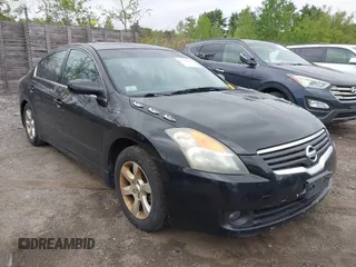 2009 Nissan Altima 2.5 z VIN 1N4AL21E39N473642, wystawiony jako IAAI lot #42306373 z przebiegiem 195 927 mil mil oraz . Historia ofert i sprzedaży dostępna na DreamBid. Obrazek 1.