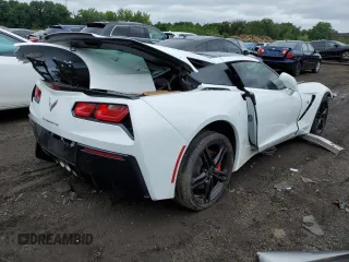 2016 Chevrolet Corvette 1LT with VIN 1G1YB2D76G5122190, listed as a Copart auction lot 66334334 with 32,918 mi miles and Salvage Title. Bid and sale history available at carsss.com. Image 3.