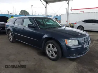 2008 Dodge Magnum SXT with VIN 2D4GZ37V58H262078, listed as a IAAI auction lot 41905009 with 183,430 mi miles and . Bid and sale history available at DreamBid. Image 1.