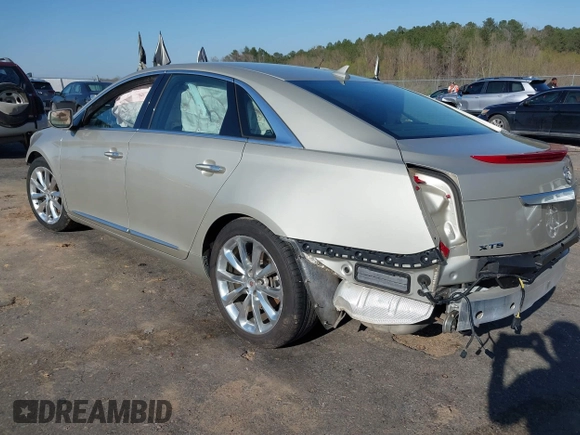 2013 Cadillac XTS Luxury with VIN 2G61P5S39D9172708, listed as a IAAI auction lot 41781371 with 100,173 mi miles. Bid and sale history available at carsss.com. Image 3.