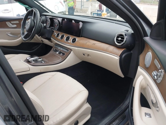 2018 Mercedes-Benz E 300 with VIN WDDZF4JBXJA477047, listed as a IAAI auction lot 42075763 with 62,843 mi miles and . Bid and sale history available at DreamBid. Image 5.