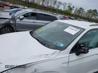 2019 Volkswagen Tiguan S z VIN 3VV0B7AX9KM055305, wystawiony jako IAAI lot #42160128 z przebiegiem 67 826 mil mil oraz . Historia ofert i sprzedaży dostępna na DreamBid. Obrazek 6.