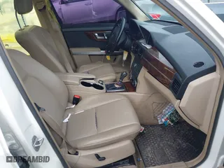 2012 Mercedes-Benz GLK-Class GLK 350 with VIN WDCGG8HB4CF840390, listed as a IAAI auction lot 41697866 with 183,163 mi miles. Bid and sale history available at carsss.com. Image 5.