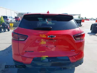 2023 Chevrolet Blazer RS z VIN 3GNKBERS5PS199772, wystawiony jako IAAI lot #41956515 z przebiegiem 42 291 mil mil oraz . Historia ofert i sprzedaży dostępna na DreamBid. Obrazek 17.