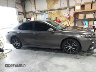 2021 Toyota Camry SE Nightshade with VIN 4T1G11AK9MU407567, listed as a IAAI auction lot 41998316 with 81,801 mi miles and . Bid and sale history available at DreamBid. Image 13.