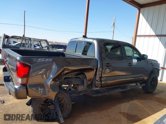 2021 Toyota Tacoma SR z VIN 5TFAX5GN0MX193133, wystawiony jako IAAI lot #41758415 z przebiegiem 25 827 mil mil oraz . Historia ofert i sprzedaży dostępna na DreamBid. Obrazek 13.
