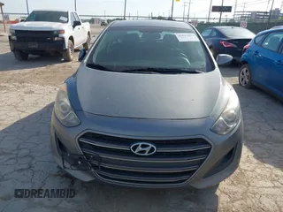 2017 Hyundai Elantra с VIN KMHD35LH6HU372210, выставлен на аукционе IAAI как лот 42251992 с пробегом 110 331 миль миль и . История ставок и продаж доступна на DreamBid. Изображение 12.