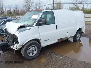 2003 GMC Savana z VIN 1GTFG25T831215242, wystawiony jako IAAI lot #41902381 z przebiegiem 260 499 mil mil oraz . Historia ofert i sprzedaży dostępna na DreamBid. Obrazek 16.