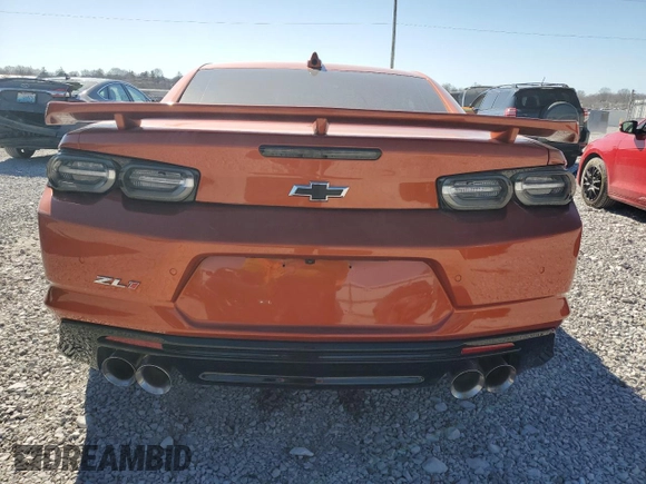 2023 Chevrolet Camaro ZL1 z VIN 1G1FK1R62P0152754, wystawiony jako Copart lot #47596115 z przebiegiem 698 mil mil oraz Szkody całkowita. Historia ofert i sprzedaży dostępna na DreamBid. Obrazek 6.