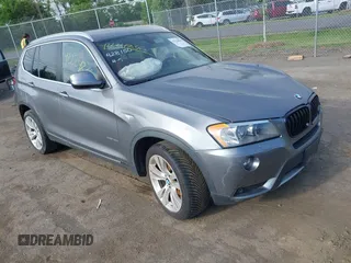 2013 BMW X3 xDrive35i z VIN 5UXWX7C57DL979556, wystawiony jako IAAI lot #42224836 z przebiegiem 151 720 mil mil oraz . Historia ofert i sprzedaży dostępna na DreamBid. Obrazek 1.