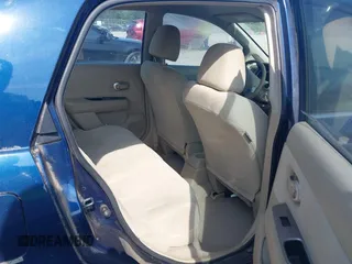 2008 Nissan Versa S z VIN 3N1BC11E88L387270, wystawiony jako IAAI lot #42170127 z przebiegiem 133 555 mil mil oraz . Historia ofert i sprzedaży dostępna na DreamBid. Obrazek 8.