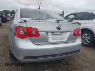 2007 Volkswagen Jetta Wolfsburg Edition z VIN 3VWEF71K77M166713, wystawiony jako IAAI lot #42746458 z przebiegiem 214 241 mil mil oraz . Historia ofert i sprzedaży dostępna na DreamBid. Obrazek 16.