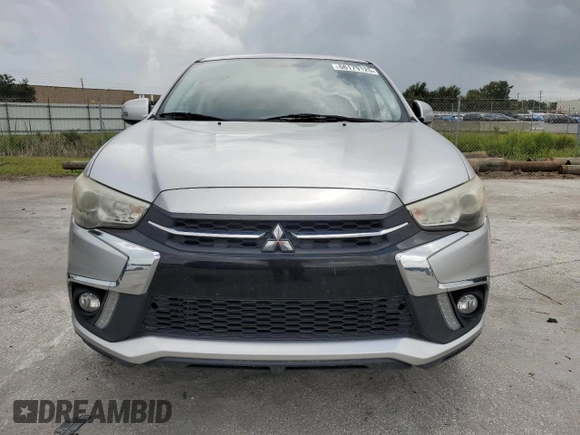 2018 Mitsubishi Outlander SE z VIN JA4AP3AW4JU019580, wystawiony jako Copart lot #66179125 z przebiegiem 81 508 mil mil oraz Szkoda całkowita • Salvage title. Historia ofert i sprzedaży dostępna na DreamBid. Obrazek 5.