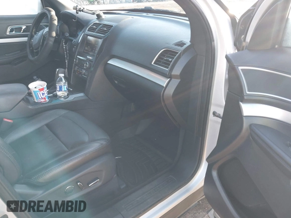2016 Ford Explorer XLT with VIN 1FM5K8DH2GGC55289, listed as a IAAI auction lot 40302783 with 213,433 mi miles and . Bid and sale history available at DreamBid. Image 5.