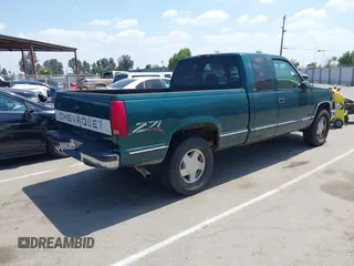 1997 Chevrolet Silverado 1500 with VIN 2GCEK19R0V1222296, listed as a IAAI auction lot 42195350 with 358,885 mi miles and . Bid and sale history available at DreamBid. Image 4.