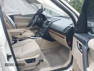 2009 Land Rover LR2 HSE z VIN SALFT24N09H146327, wystawiony jako IAAI lot #42470153 z przebiegiem 152 507 mil mil oraz . Historia ofert i sprzedaży dostępna na DreamBid. Obrazek 5.