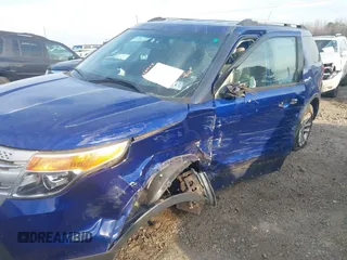 2014 Ford Explorer XLT z VIN 1FM5K8D80EGC37483, wystawiony jako IAAI lot #41843135 z przebiegiem 169 329 mil mil oraz . Historia ofert i sprzedaży dostępna na DreamBid. Obrazek 6.