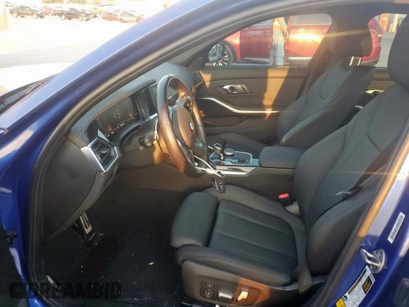 2021 BMW 3 Series 330i z VIN 3MW5R1J08M8B56862, wystawiony jako Copart lot #52976585 z przebiegiem 41 867 mil mil oraz Czysty tytuł • Clean title. Historia ofert i sprzedaży dostępna na DreamBid. Obrazek 7.