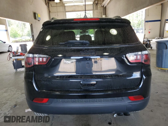 2019 Jeep Compass Altitude z VIN 3C4NJDBB8KT647373, wystawiony jako Copart lot #54104865 z przebiegiem 76 788 mil mil oraz Szkoda całkowita • Salvage title. Historia ofert i sprzedaży dostępna na DreamBid. Obrazek 6.