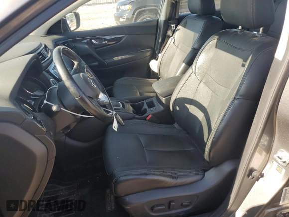2017 Nissan Rogue SV with VIN JN1BJ1CR5HW135847, listed as a Copart auction lot 59091395 with 75,509 mi miles and Salvage title. Bid and sale history available at DreamBid. Image 7.