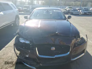 2017 Jaguar XF 35t Prestige with VIN SAJBE4BV3HCY45138, listed as a Copart auction lot 82504763 with 58,693 mi miles. Bid and sale history available at carsss.com. Image 5.