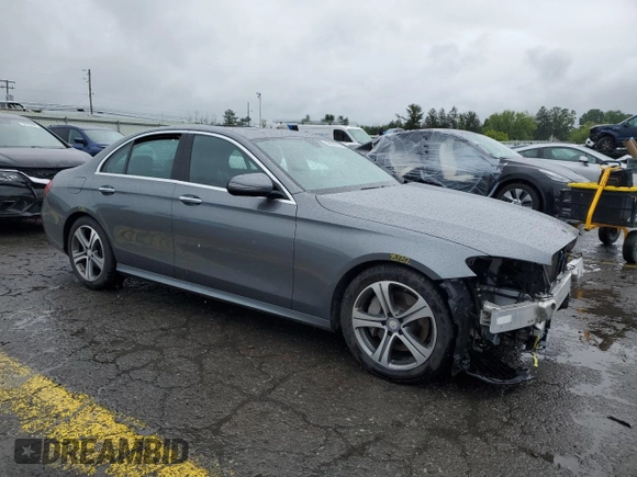 2017 Mercedes-Benz E 300 Luxury z VIN WDDZF4KB8HA108146, wystawiony jako Copart lot #58291275 z przebiegiem 96 000 mil mil oraz Szkoda całkowita • Salvage title. Historia ofert i sprzedaży dostępna na DreamBid. Obrazek 4.