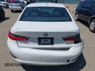 2020 BMW 3 Series 330i z VIN 3MW5R1J01L8B05556, wystawiony jako IAAI lot #42299891 z przebiegiem 61 404 mil mil oraz . Historia ofert i sprzedaży dostępna na DreamBid. Obrazek 16.