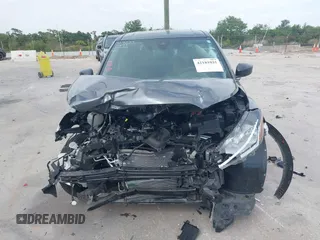 2022 Nissan Kicks S z VIN 3N1CP5BV3NL517739, wystawiony jako IAAI lot #42181025 z przebiegiem 26 087 mil mil oraz . Historia ofert i sprzedaży dostępna na DreamBid. Obrazek 12.