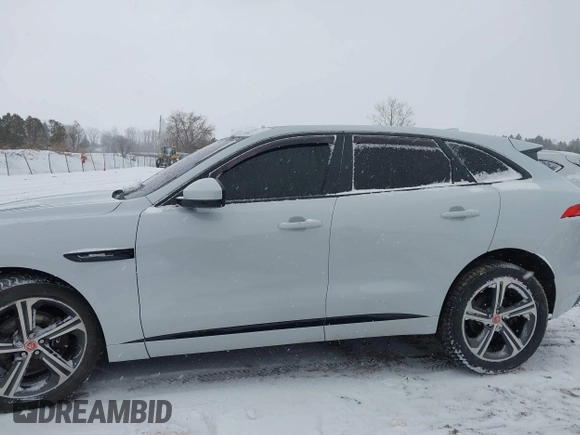 2017 Jaguar F-Pace 35t R-Sport with VIN SADCL2BV0HA060962, listed as a IAAI auction lot 41748070 with 117,718 mi miles and . Bid and sale history available at DreamBid. Image 14.