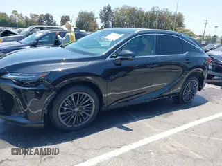 2025 Lexus RX 350 with VIN 2T2BAMBAXSC058589, listed as a IAAI auction lot 42620541 with 2,262 mi miles and . Bid and sale history available at DreamBid. Image 6.