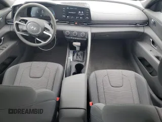 2024 Hyundai Elantra SE z VIN KMHLL4DG5RU659678, wystawiony jako Copart lot #55801785 z przebiegiem 3 319 mil mil oraz Szkoda całkowita • Salvage title. Historia ofert i sprzedaży dostępna na DreamBid. Obrazek 8.