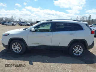 2016 Jeep Cherokee Latitude with VIN 1C4PJMCS3GW133617, listed as a IAAI auction lot 42049206 with 155,056 mi miles. Bid and sale history available at carsss.com. Image 14.