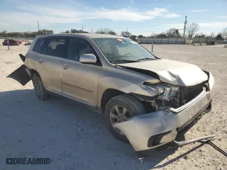 2011 Toyota Highlander with VIN 5TDZA3EHXBS009356, listed as a Copart auction lot 89105275 with 211,665 mi miles and Salvage Title. Bid and sale history available at carsss.com. Image 4.