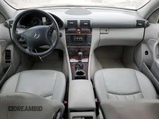 2005 Mercedes-Benz C 240 with VIN WDBRF81J75F611609, listed as a Copart auction lot 87253094 with 242,416 mi miles and Clean Title. Bid and sale history available at DreamBid. Image 8.