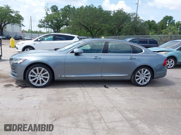 2018 Volvo S90 Inscription с VIN LVY992ML9JP008239, выставлен на аукционе IAAI как лот 42452758 с пробегом Не указан миль и . История ставок и продаж доступна на DreamBid. Изображение 13.