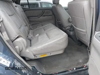 2005 Toyota Sequoia Limited with VIN 5TDZT38A55S252652, listed as a IAAI auction lot 41725951 with 225,593 mi miles and . Bid and sale history available at DreamBid. Image 8.
