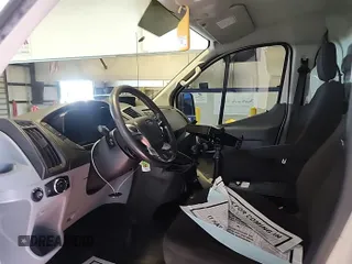 2015 Ford Transit Cargo z VIN 1FTNR1ZM8FKA45398, wystawiony jako IAAI lot #42521006 z przebiegiem 111 526 mil mil oraz . Historia ofert i sprzedaży dostępna na DreamBid. Obrazek 11.