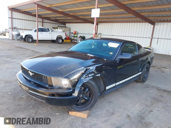 2007 Ford Mustang Deluxe with VIN 1ZVFT80N575352139, listed as a IAAI auction lot 41626063 with 113,792 mi miles. Bid and sale history available at carsss.com. Image 6.