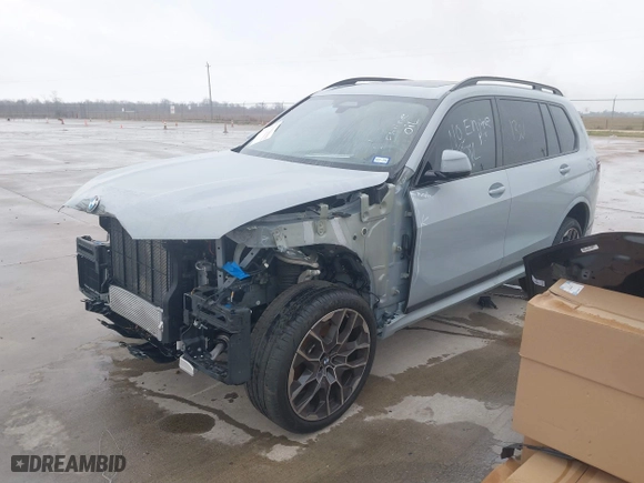 2024 BMW X7 xDrive40i with VIN 5UX23EM08R9V69757, listed as a IAAI auction lot 41607417 with 6,188 mi miles. Bid and sale history available at carsss.com. Image 2.