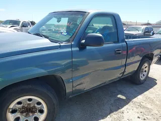 2006 Chevrolet Silverado 1500 Work Truck with VIN 1GCEC14XX6Z109886, listed as a IAAI auction lot 41798061 with 291,013 mi miles and . Bid and sale history available at DreamBid. Image 6.
